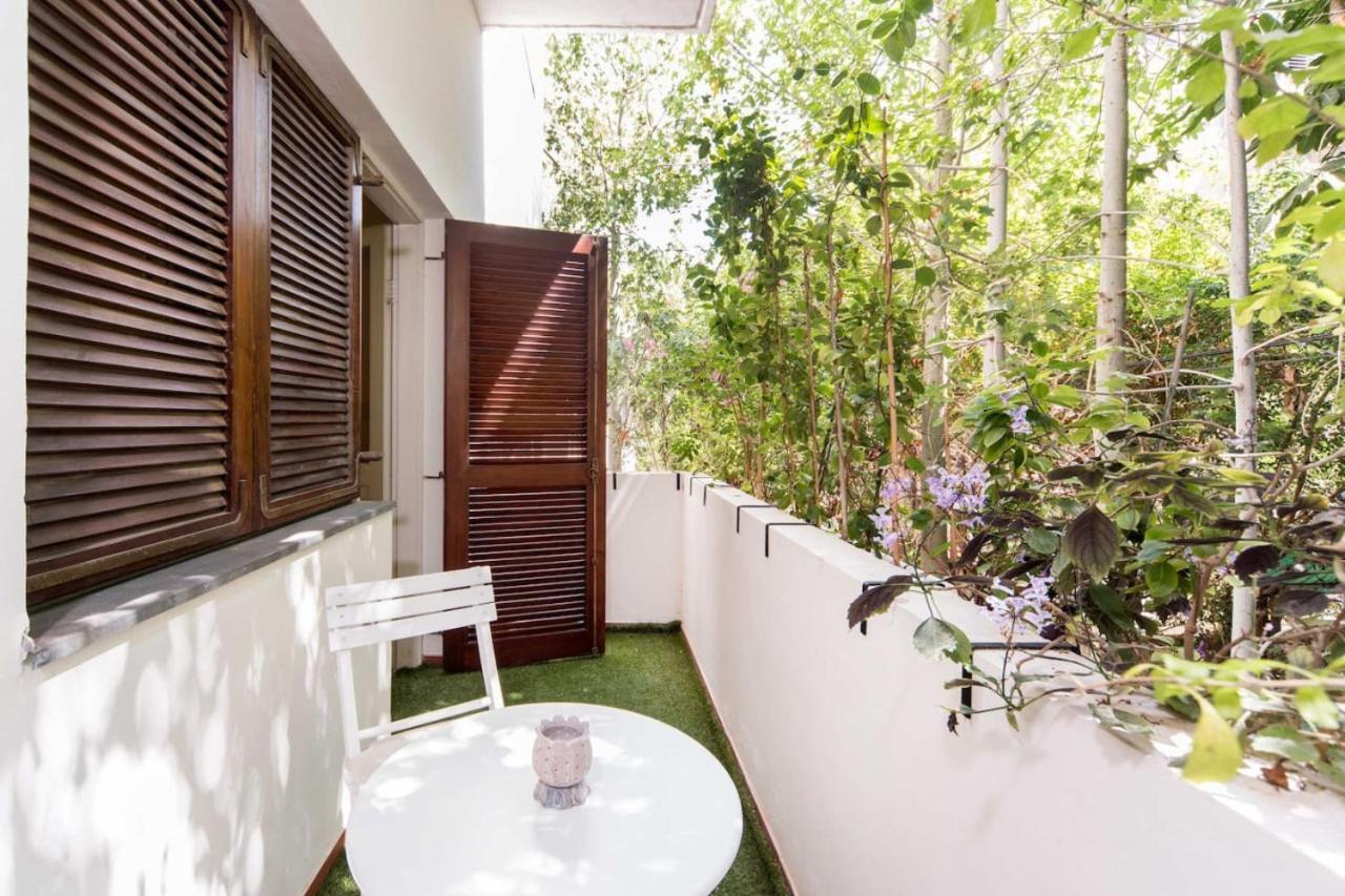 Modern Charm Balcony Retreat With Shelter By Sea N' Rent *